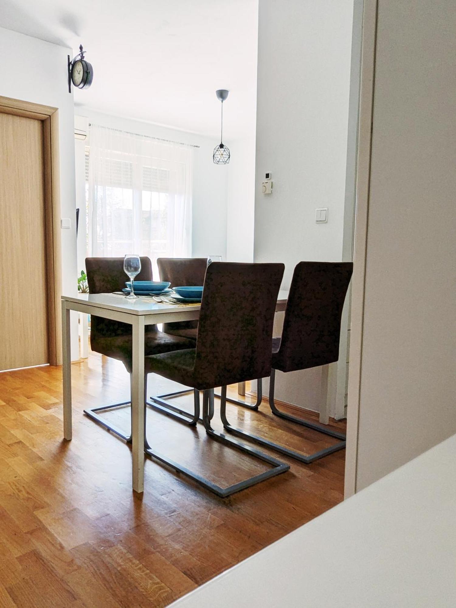 Doma-Lu Apartment-Near Airport And Highway- Free Parking Velika Mlaka Exterior photo